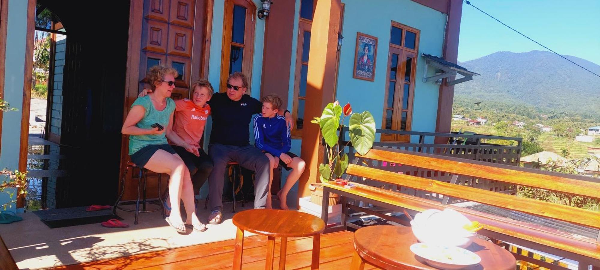Kopa Hilltop - Family Guest Home Рутенг Экстерьер фото