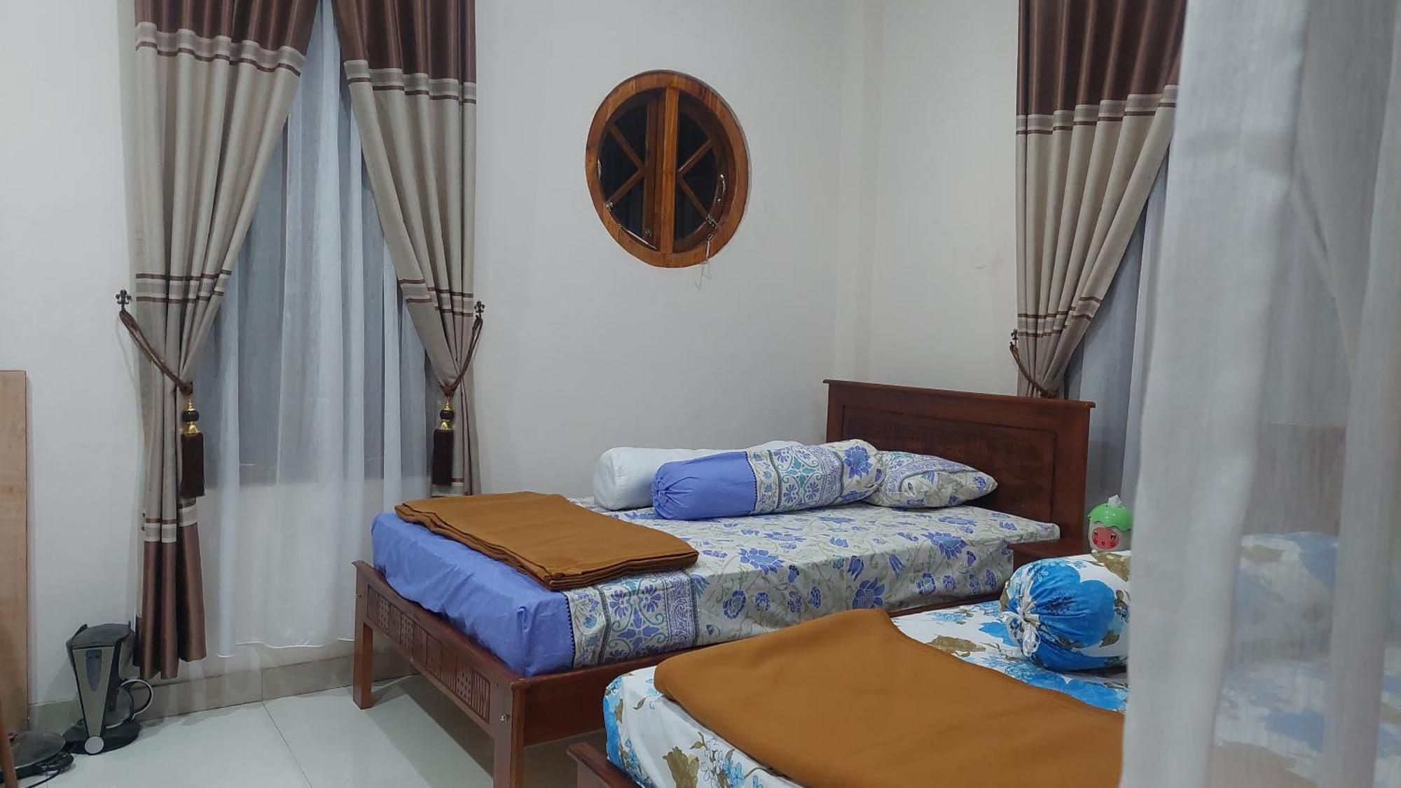 Kopa Hilltop - Family Guest Home Рутенг Номер фото
